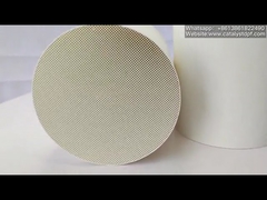 Catalisador de substrato cerâmico em favo de mel com alta qualidade e alta porosidade