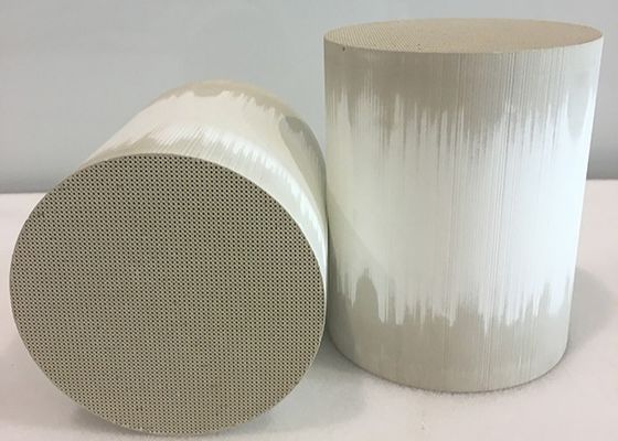 comprar High Catalyst Loading Three Way Catalytic Converter for IX35 Car Model with 300-800°C Temperature Range Fabricação em linha