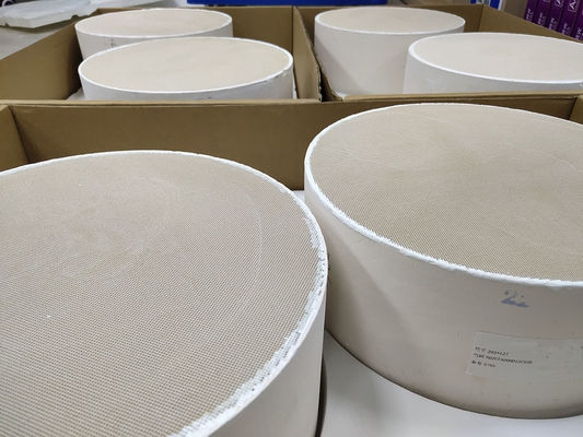 comprar Emissão do automóvel do conversor catalítico 100cpi do SCR do catalizador da oxidação da partícula do POC Fabricação em linha