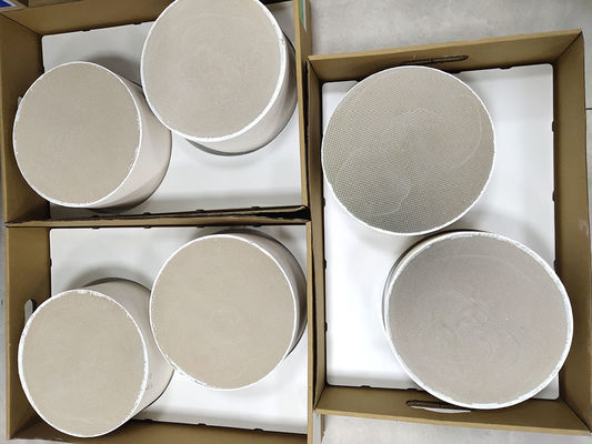 comprar catalizador material do deslizamento da amônia do Asc do catalizador de 300 células do SCR Denox Fabricação em linha