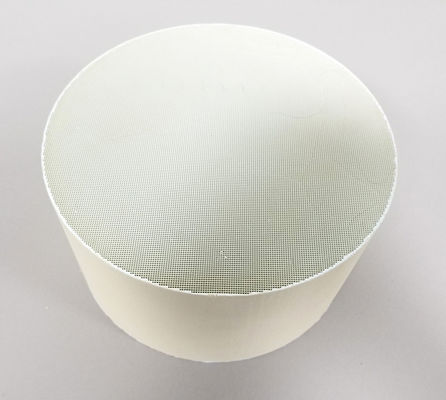 comprar Titânio do tungstênio do vanádio da turbina de gás do catalizador 400 CPI da redução do Nox do dióxido de nitrogênio Fabricação em linha