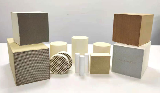 comprar Petroquímico estacionário orgânico temporário do catalizador 400cpsi da remoção dos compostos de baixa temperatura Fabricação em linha